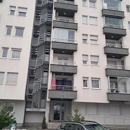 Jaca * Tuzla