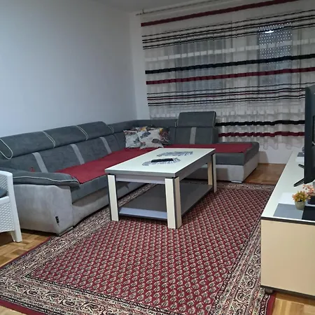 Apartment Jaca Tuzla